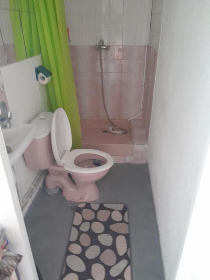 Auberge Des Garrigues Ним Екстериор снимка