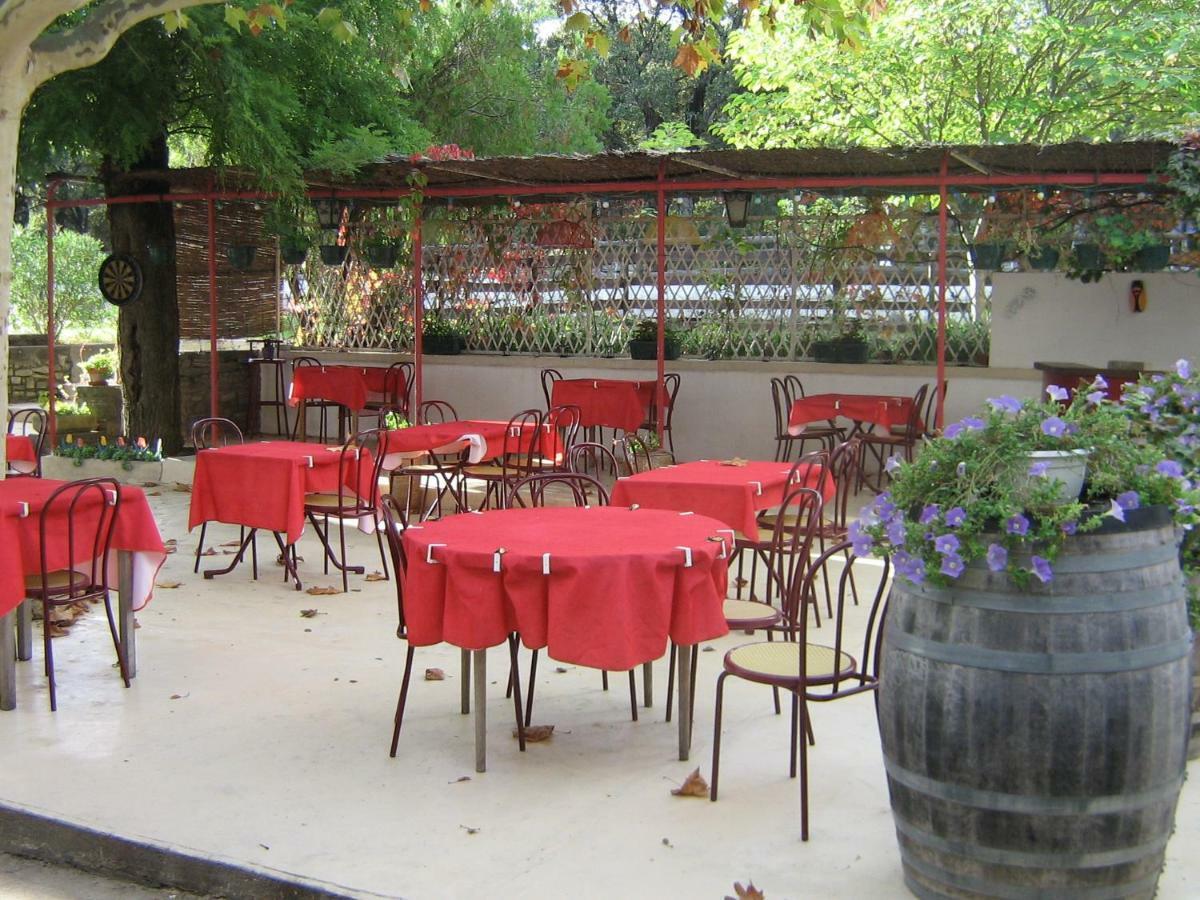 Auberge Des Garrigues Ним Екстериор снимка
