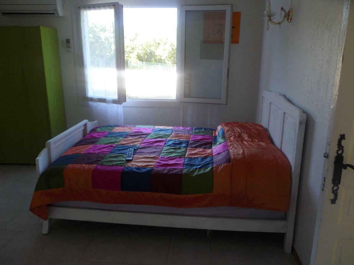Auberge Des Garrigues Ним Екстериор снимка