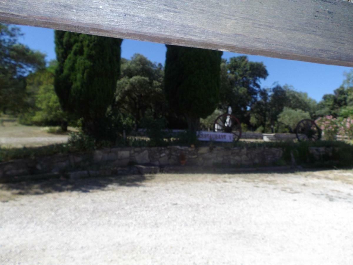 Auberge Des Garrigues Ним Екстериор снимка