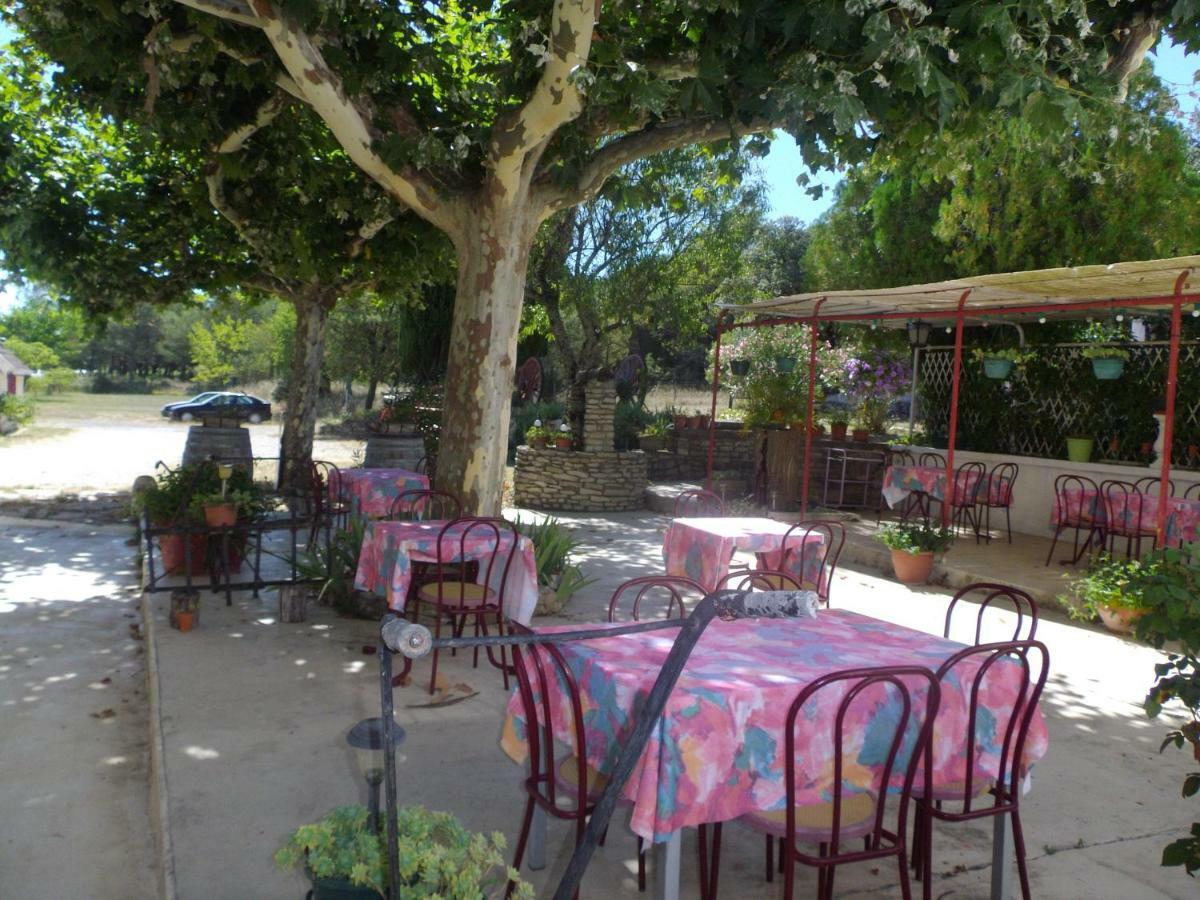 Auberge Des Garrigues Ним Екстериор снимка